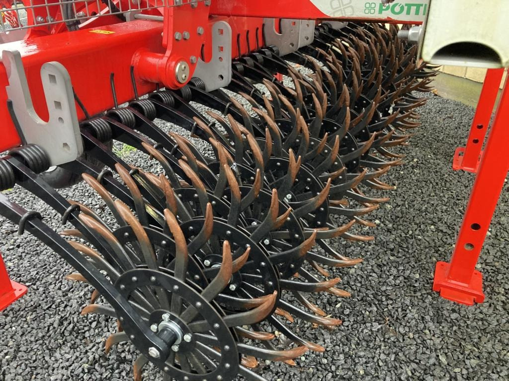 Leasing de Pöttinger ROTOCARE V 12400 Pöttinger ROTOCARE V 12400: foto 9