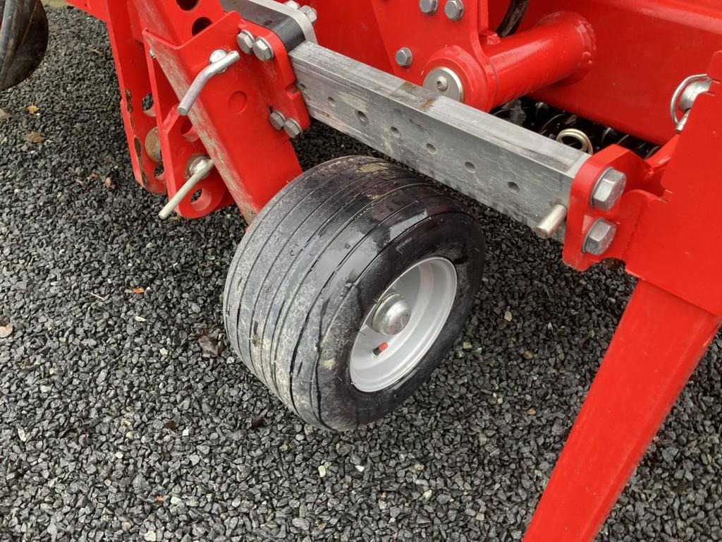 Leasing de Pöttinger ROTOCARE V 12400 Pöttinger ROTOCARE V 12400: foto 10