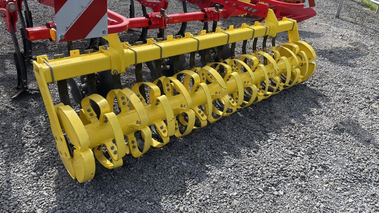 Pöttinger SYNKRO 3030 NOVA - Cultivador: foto 4 Pöttinger SYNKRO 3030 NOVA - Cultivador: foto 4