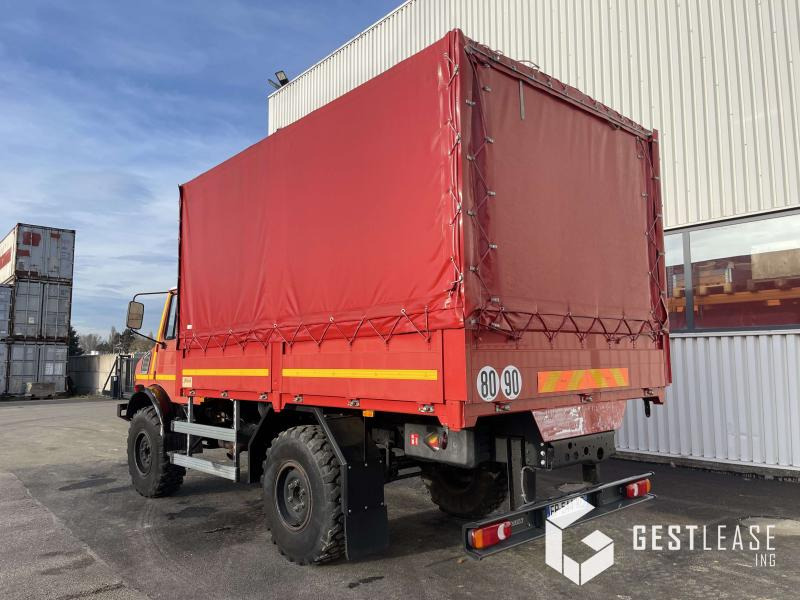 Mercedes UNIMOG 1550 L - Camión lona: foto 2 Mercedes UNIMOG 1550 L - Camión lona: foto 2