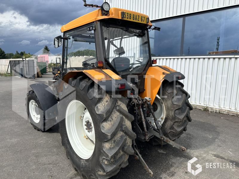 Renault PALES 240 - Tractor: foto 2 Renault PALES 240 - Tractor: foto 2