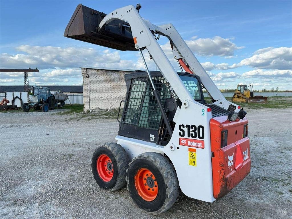 Bobcat S130 - Minicargadora: foto 5 Bobcat S130 - Minicargadora: foto 5