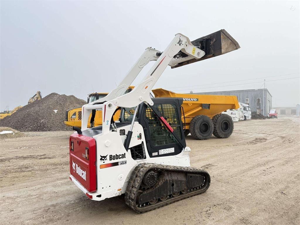 Bobcat T590 AirCondition , CE&EPA - Minicargadora de cadenas: foto 5 Bobcat T590 AirCondition , CE&EPA - Minicargadora de cadenas: foto 5