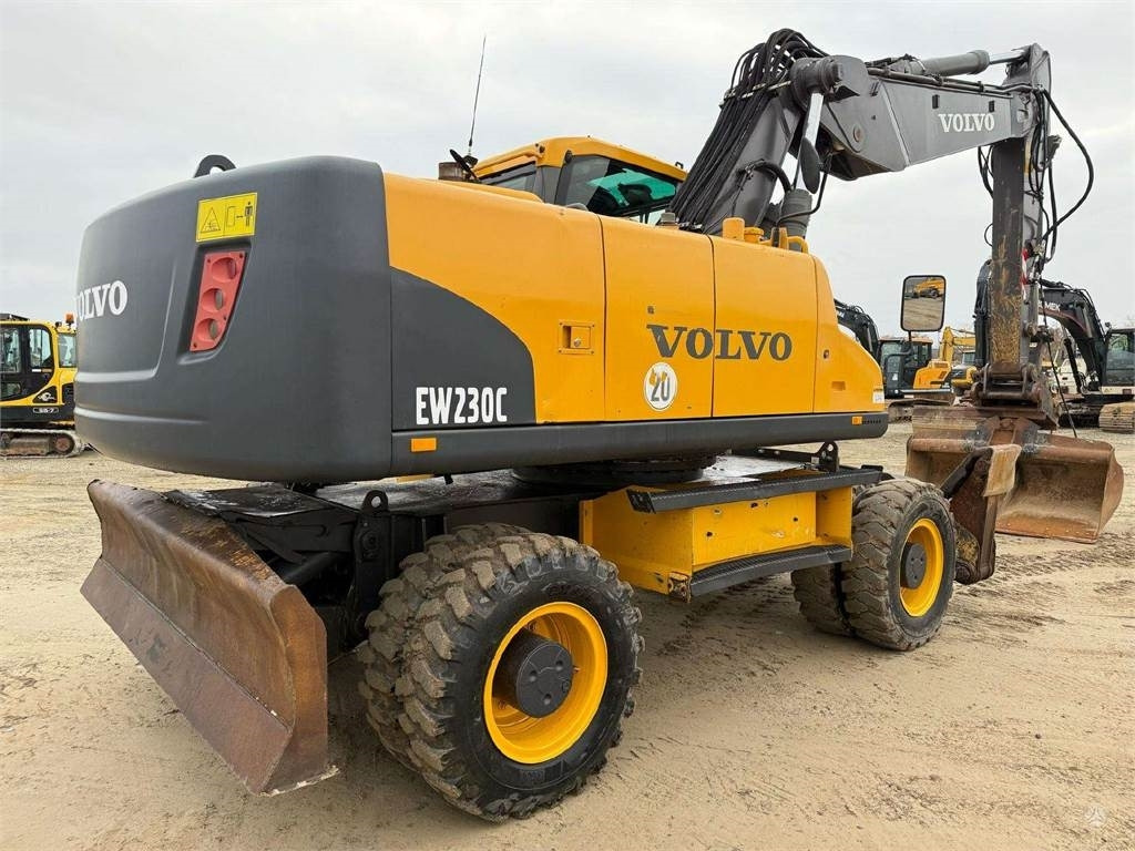 Volvo EW 230 C, 25 ton - Excavadora de ruedas: foto 5 Volvo EW 230 C, 25 ton - Excavadora de ruedas: foto 5