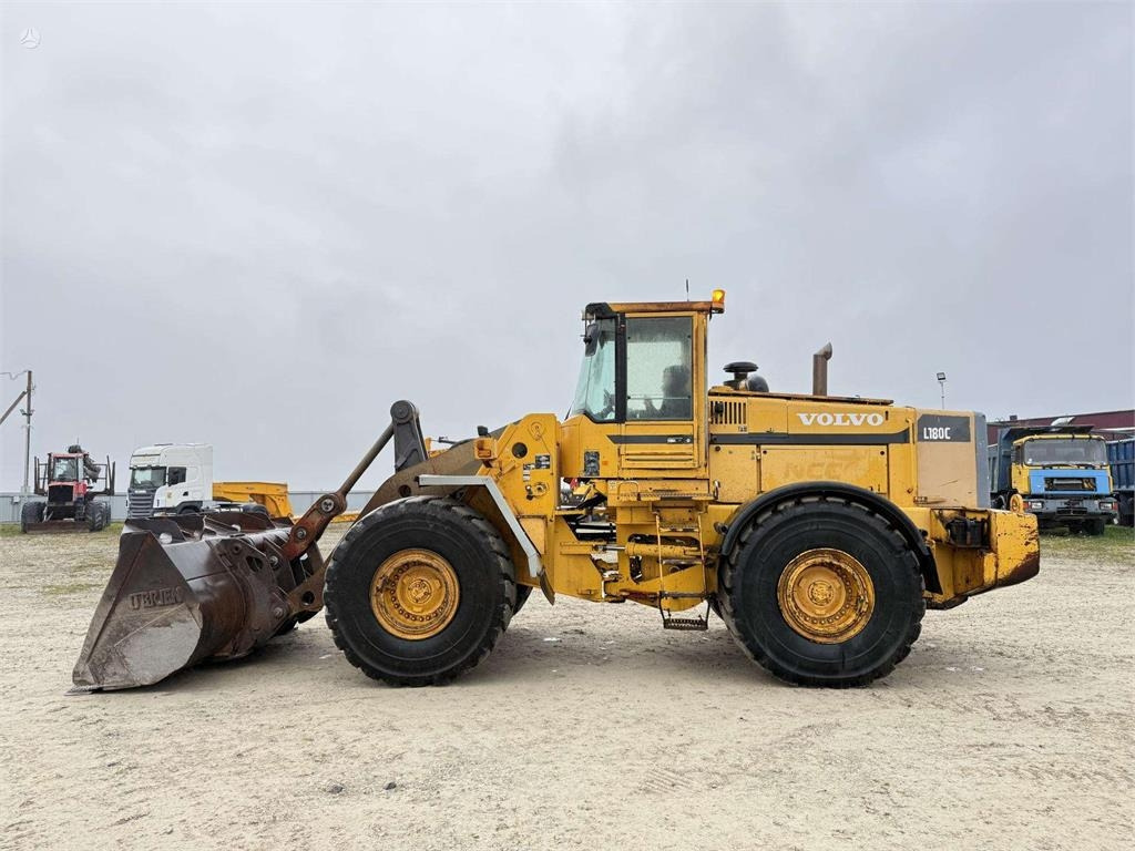 Volvo L180C quick coupler - Cargadora de ruedas: foto 2 Volvo L180C quick coupler - Cargadora de ruedas: foto 2