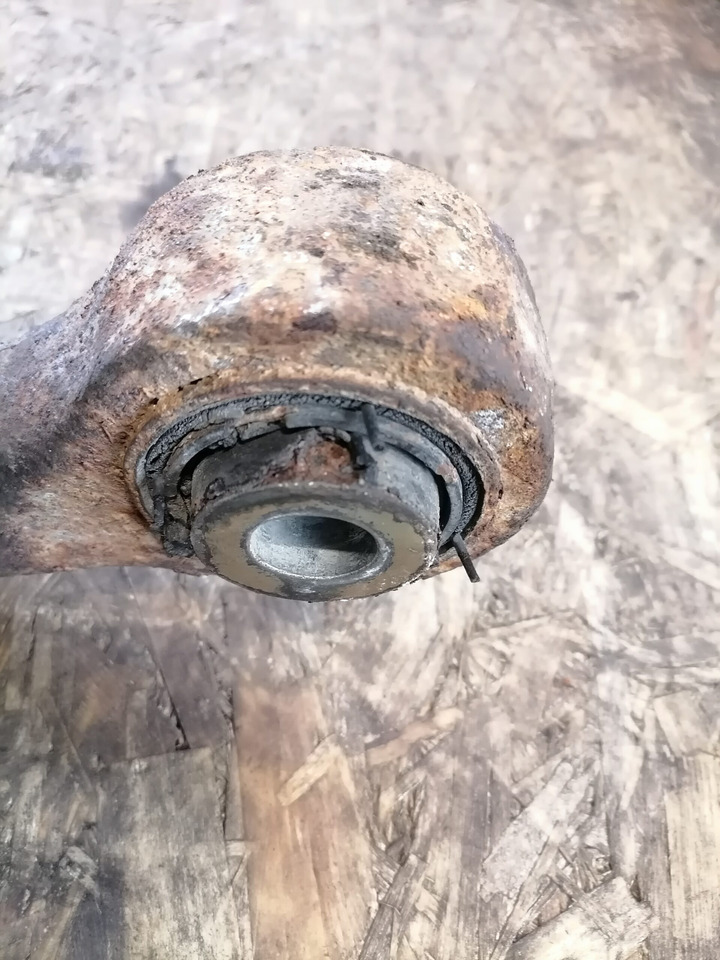 MAN Anti-roll bar 81437156108 - Barra estabilizadora para Camión: foto 4 MAN Anti-roll bar 81437156108 - Barra estabilizadora para Camión: foto 4