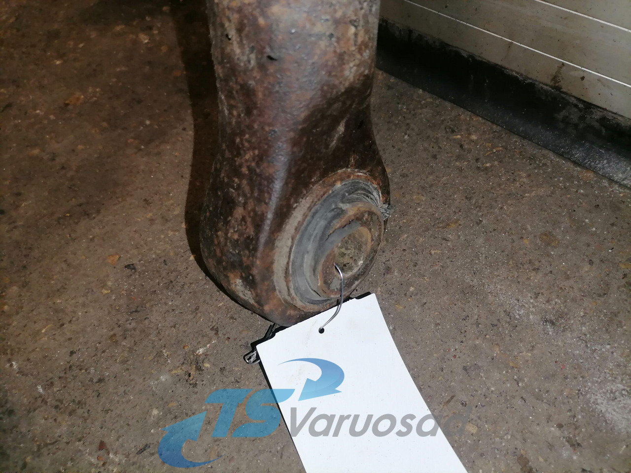 MAN Anti-roll bar 81437156116 - Barra estabilizadora para Camión: foto 2 MAN Anti-roll bar 81437156116 - Barra estabilizadora para Camión: foto 2