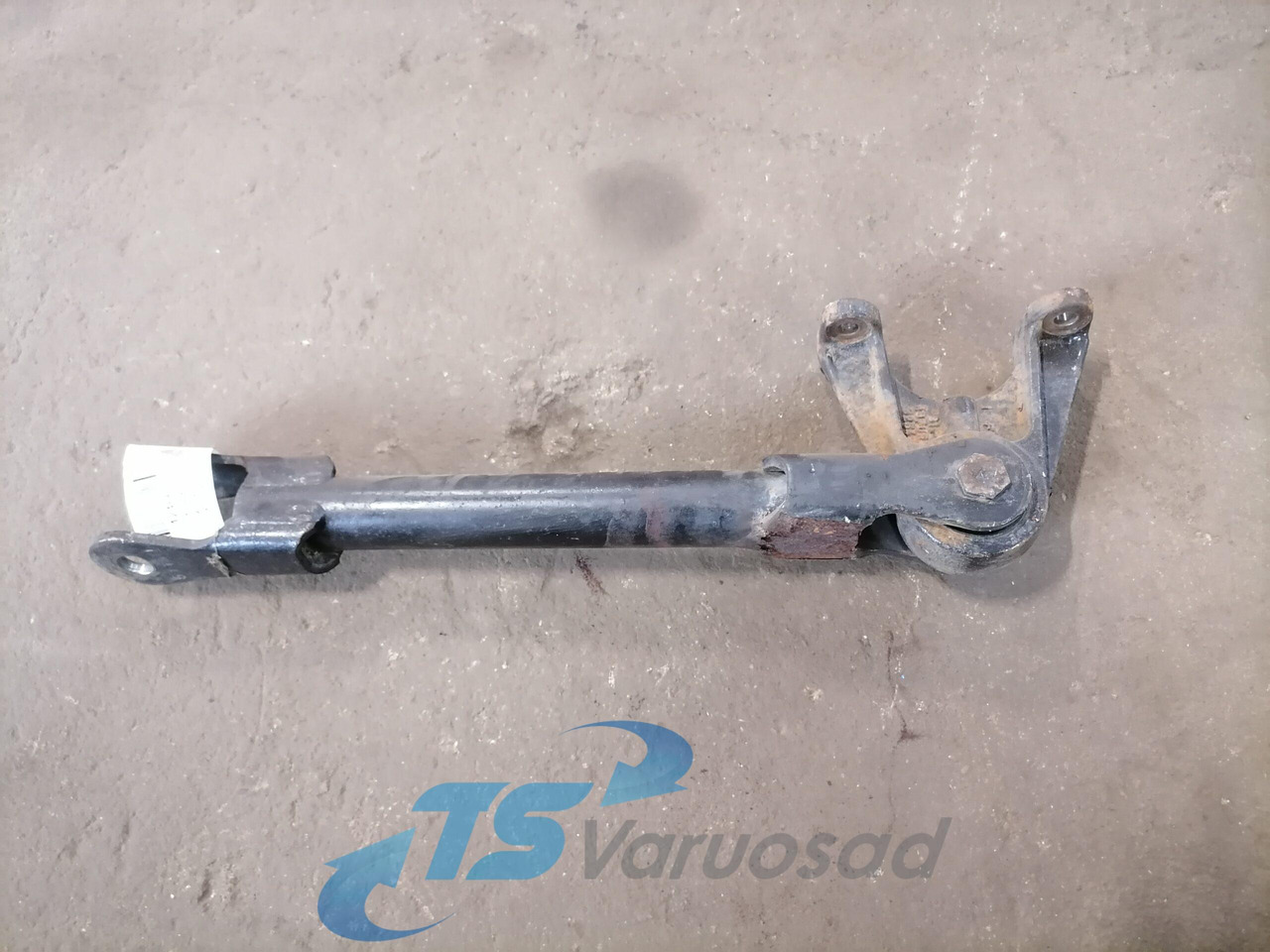 MAN Anti roll bar bracket 81437185111 - Barra estabilizadora para Camión: foto 2 MAN Anti roll bar bracket 81437185111 - Barra estabilizadora para Camión: foto 2