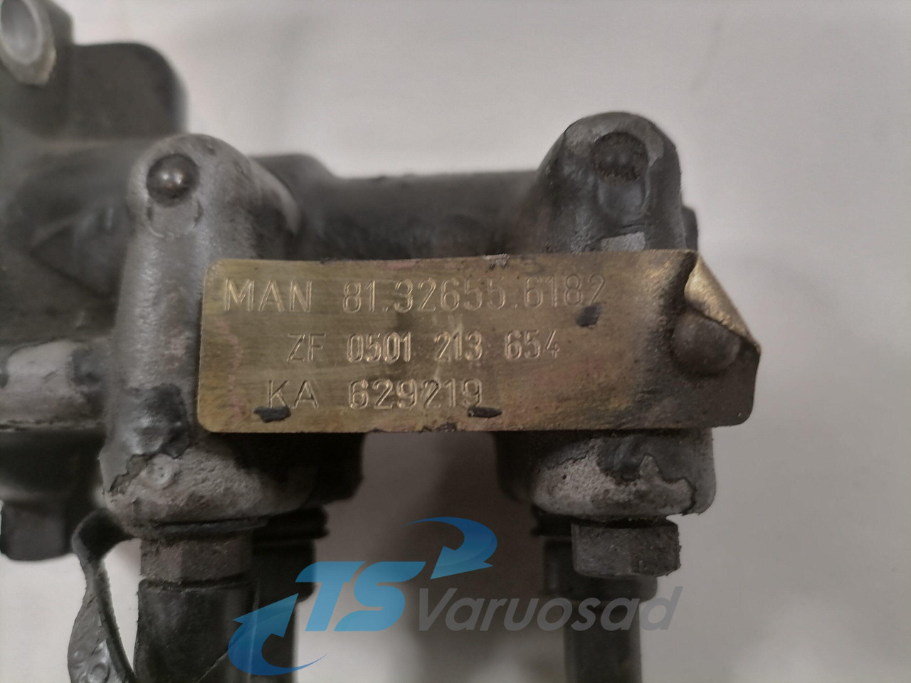 MAN Gear control 81326556182 - Caja de cambios y piezas para Camión: foto 4 MAN Gear control 81326556182 - Caja de cambios y piezas para Camión: foto 4