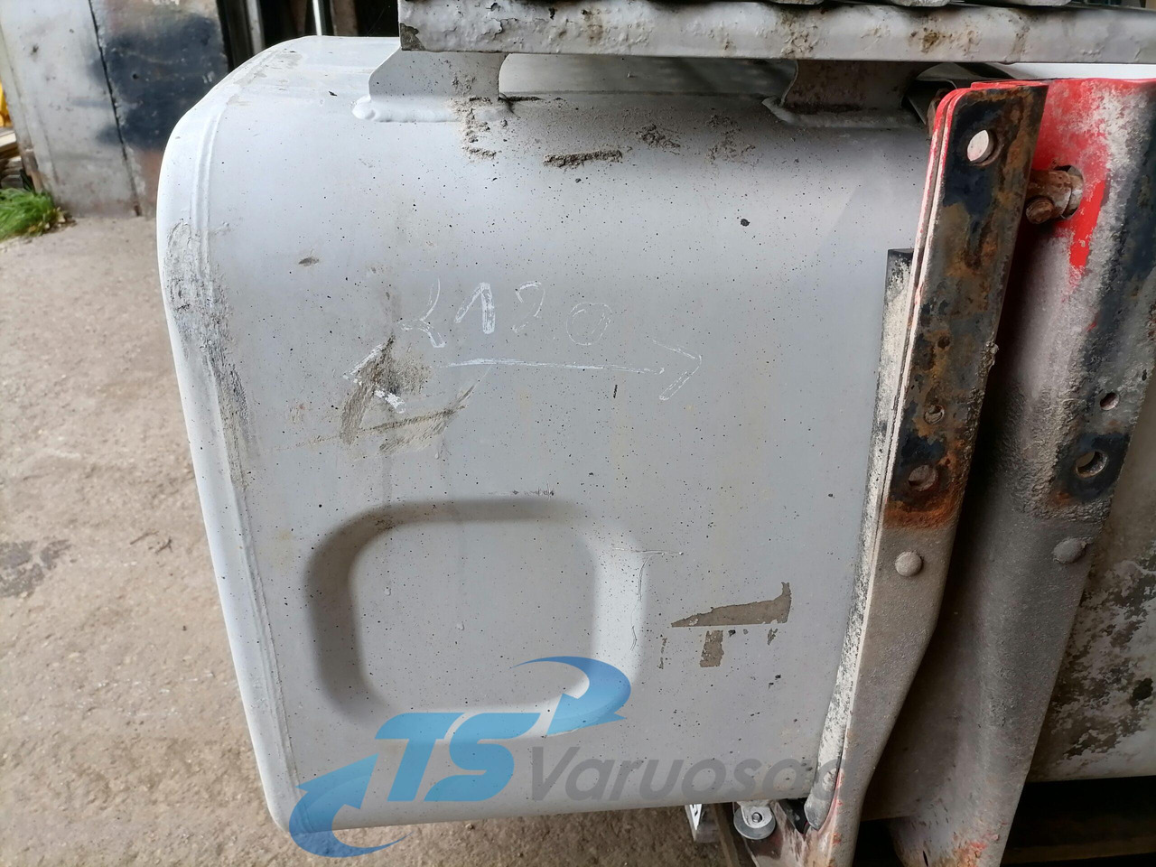 MAN Kütusepaak 780L 81122015608 - Depósito de combustible para Camión: foto 5 MAN Kütusepaak 780L 81122015608 - Depósito de combustible para Camión: foto 5