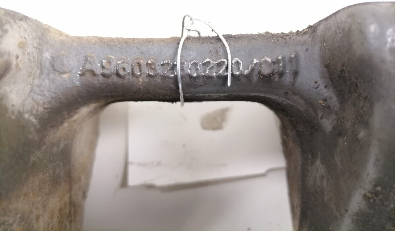 Mercedes-Benz Anti-roll bar bracket A9603230220 - Barra estabilizadora para Camión: foto 3 Mercedes-Benz Anti-roll bar bracket A9603230220 - Barra estabilizadora para Camión: foto 3