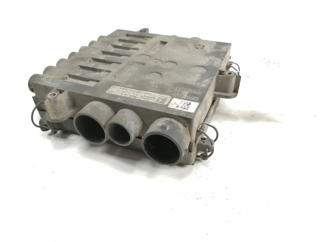 Mercedes-Benz Juhtmestiku harukarp A9605460440 - Fusible para Camión: foto 2 Mercedes-Benz Juhtmestiku harukarp A9605460440 - Fusible para Camión: foto 2