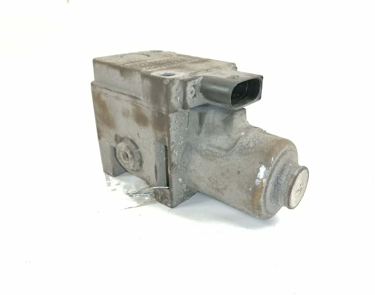 Mercedes-Benz Õhuregulaator A0001531559 - Turbocompresor para Camión: foto 3 Mercedes-Benz Õhuregulaator A0001531559 - Turbocompresor para Camión: foto 3