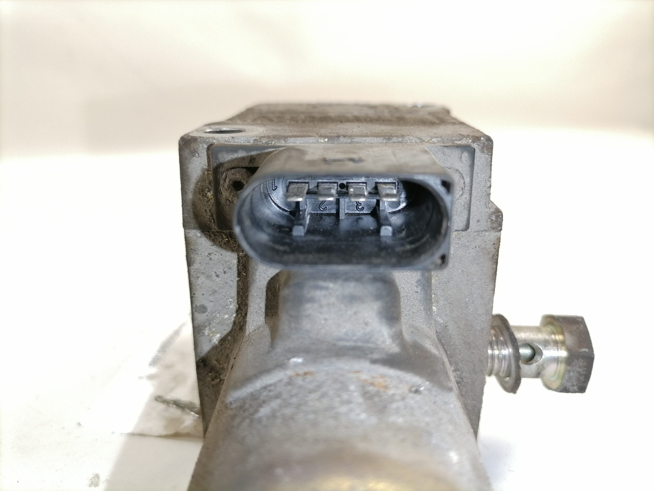 Mercedes-Benz Õhuregulaator A0001531559 - Turbocompresor para Camión: foto 2 Mercedes-Benz Õhuregulaator A0001531559 - Turbocompresor para Camión: foto 2
