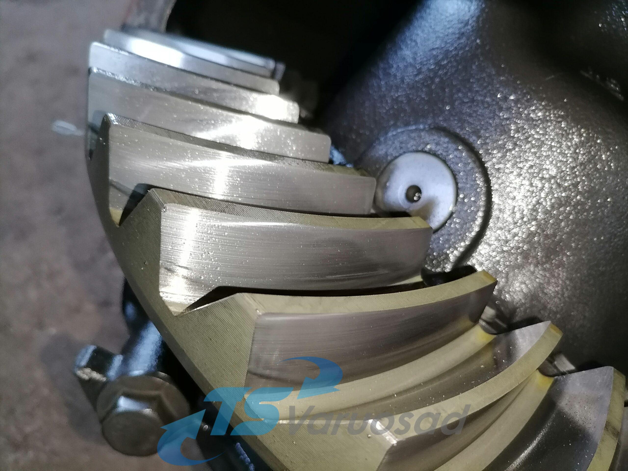 Mercedes-Benz Reduktor HL 6/3 DCLS - 13 / 2,846 A0003504303 - Mando final para Camión: foto 3 Mercedes-Benz Reduktor HL 6/3 DCLS - 13 / 2,846 A0003504303 - Mando final para Camión: foto 3
