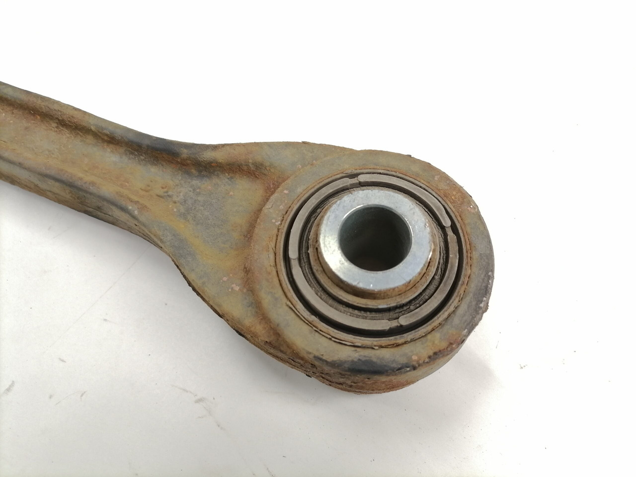 Mercedes-Benz Torque rod A9603300311 - Eje y piezas para Camión: foto 2 Mercedes-Benz Torque rod A9603300311 - Eje y piezas para Camión: foto 2