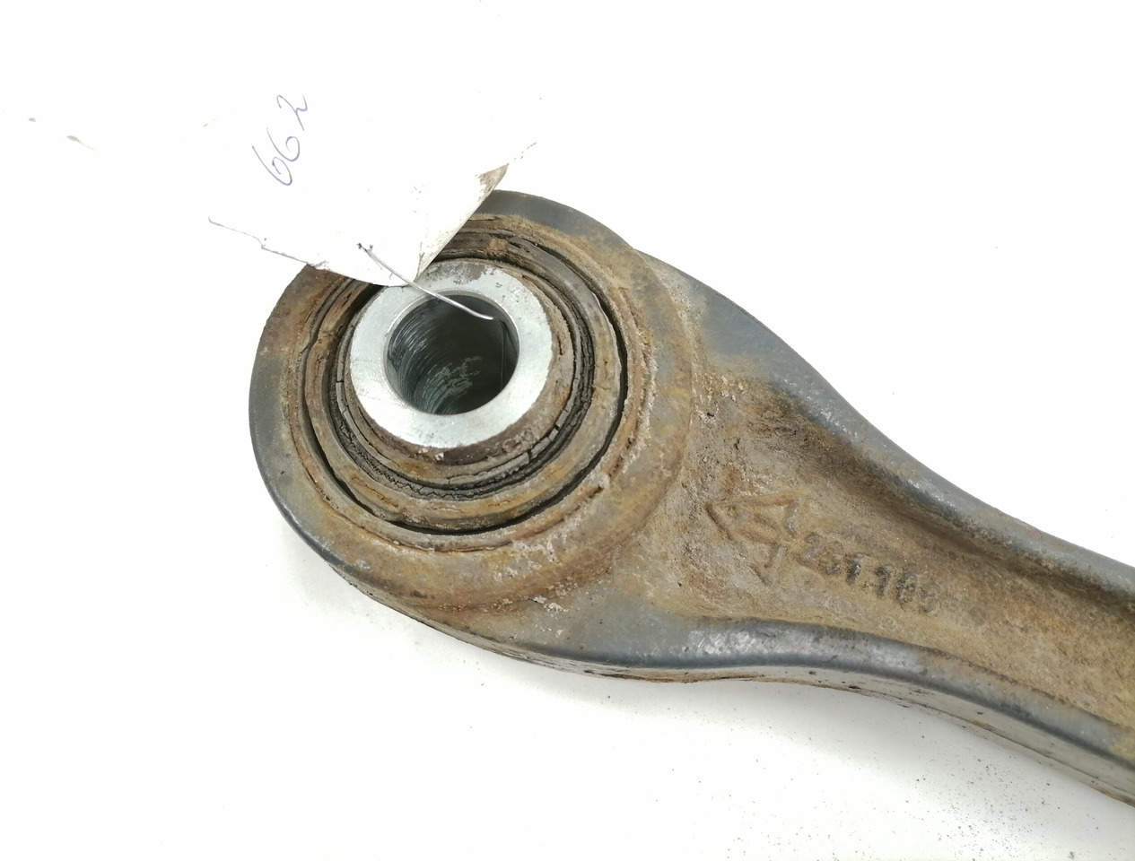 Mercedes-Benz Torque rod A9603300311 - Eje y piezas para Camión: foto 3 Mercedes-Benz Torque rod A9603300311 - Eje y piezas para Camión: foto 3