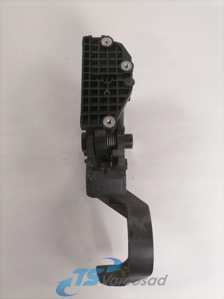 Scania Accelerator pedal 2395418 - Procesamiento de combustible para Camión: foto 3 Scania Accelerator pedal 2395418 - Procesamiento de combustible para Camión: foto 3