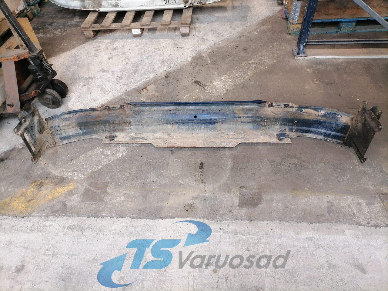 Scania Bumper 1731206 - Parachoques para Camión: foto 2 Scania Bumper 1731206 - Parachoques para Camión: foto 2