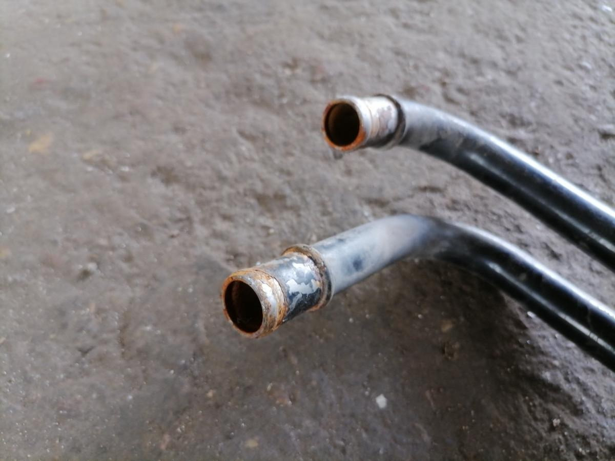 Scania Coolant pipe 1883377 - Sistema de refrigeración para Camión: foto 3 Scania Coolant pipe 1883377 - Sistema de refrigeración para Camión: foto 3