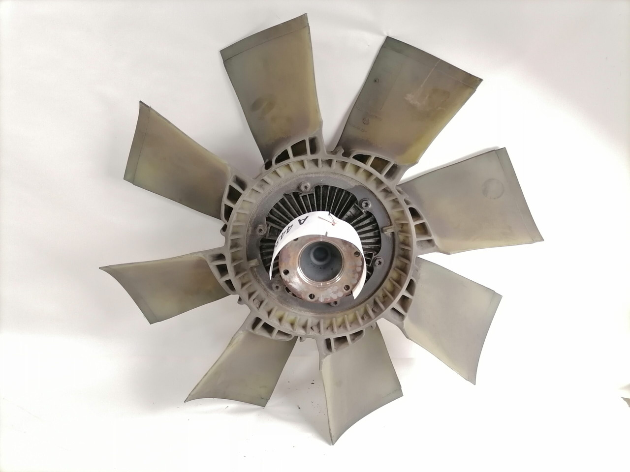 Scania Cooling fan 1412398 - Ventilador para Camión: foto 4 Scania Cooling fan 1412398 - Ventilador para Camión: foto 4