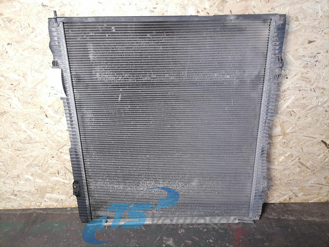 Scania Cooling radiator 1769997 - Radiador para Camión: foto 2 Scania Cooling radiator 1769997 - Radiador para Camión: foto 2