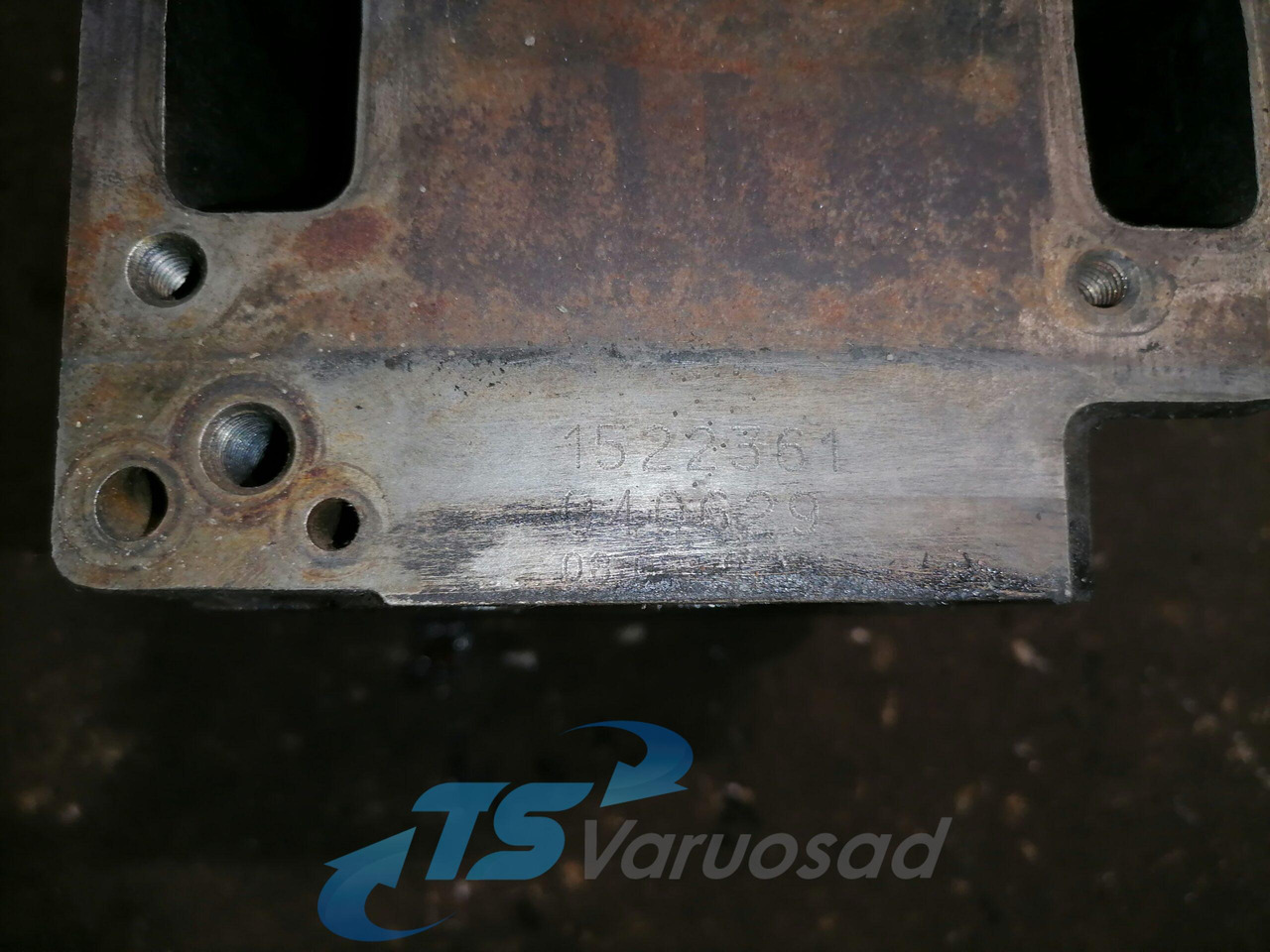 Scania Cylinder head, HPI 1522361 - Cabezal de bloque para Camión: foto 2 Scania Cylinder head, HPI 1522361 - Cabezal de bloque para Camión: foto 2
