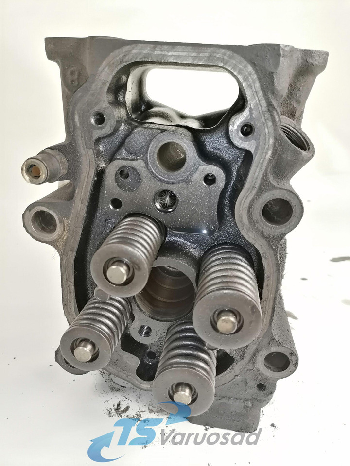 Scania Cylinder head, XPI 1855950 - Cabezal de bloque para Camión: foto 2 Scania Cylinder head, XPI 1855950 - Cabezal de bloque para Camión: foto 2