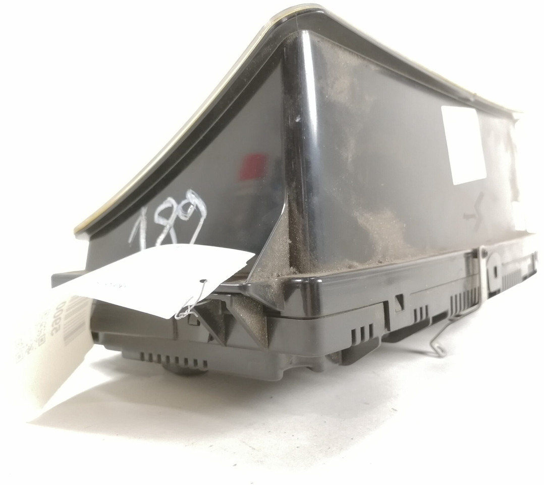 Scania Dashboard 1919014 - Salpicadero para Camión: foto 3 Scania Dashboard 1919014 - Salpicadero para Camión: foto 3