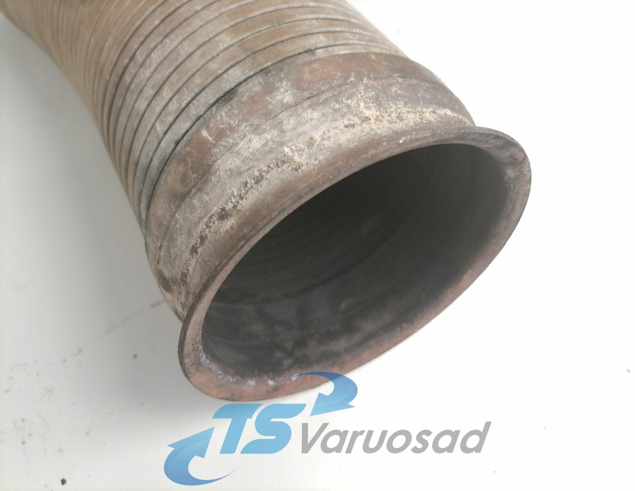 Scania Exhaust pipe 1505749 - Silenciador para Camión: foto 2 Scania Exhaust pipe 1505749 - Silenciador para Camión: foto 2