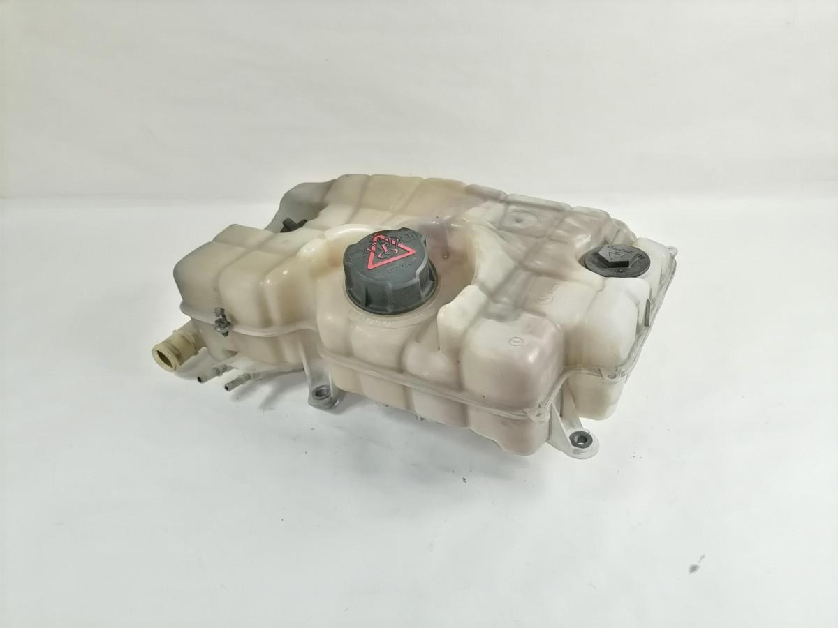 Scania Expansion tank 2545033 - Pieza universal para Camión: foto 2 Scania Expansion tank 2545033 - Pieza universal para Camión: foto 2