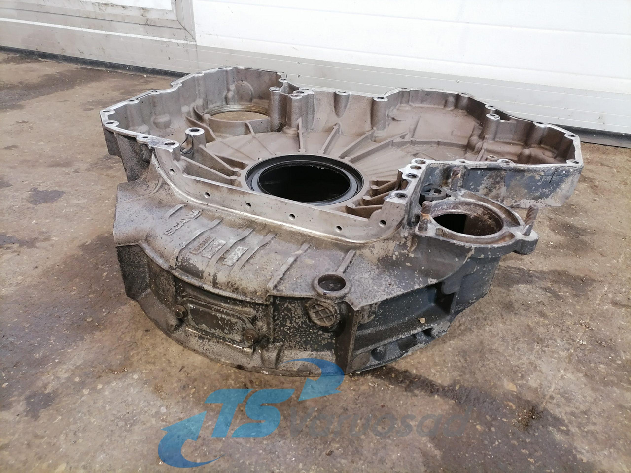 Scania Flywheel housing 1520268 - Volante de inercia para Camión: foto 5 Scania Flywheel housing 1520268 - Volante de inercia para Camión: foto 5