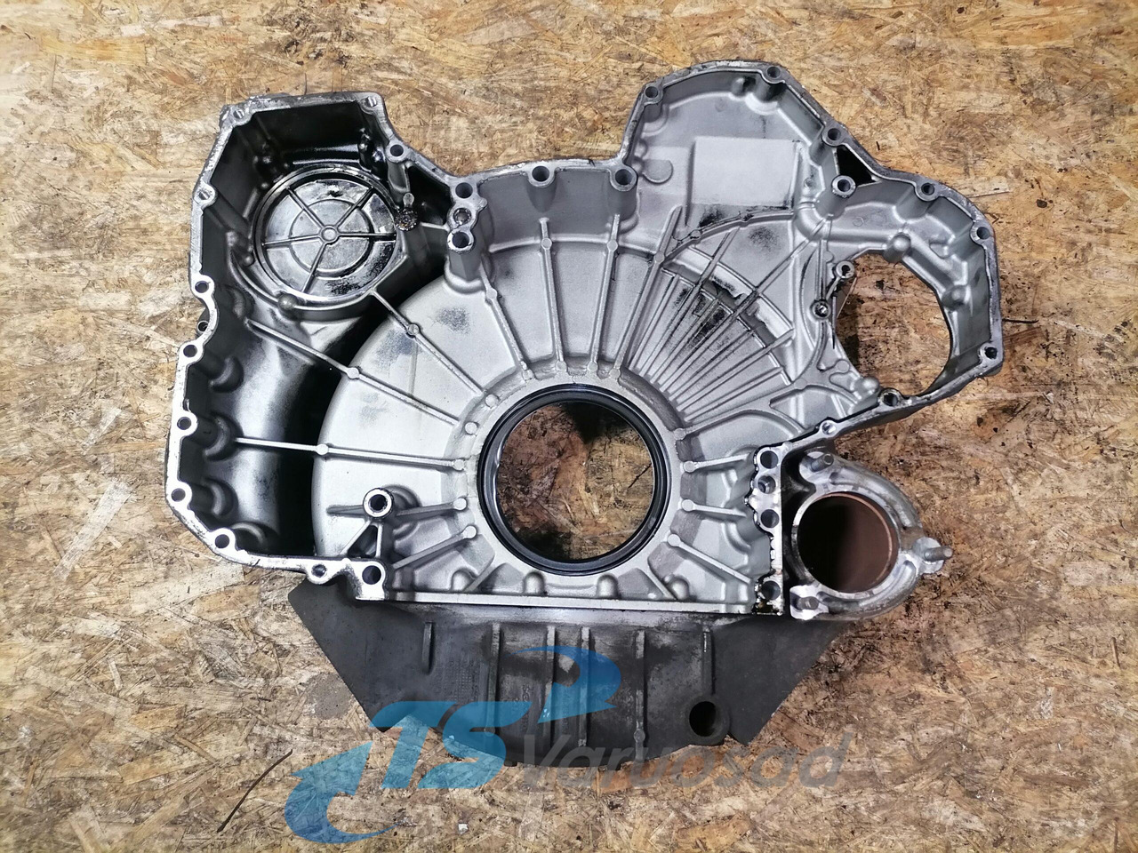 Scania Flywheel housing 1940447 - Volante de inercia para Camión: foto 2 Scania Flywheel housing 1940447 - Volante de inercia para Camión: foto 2