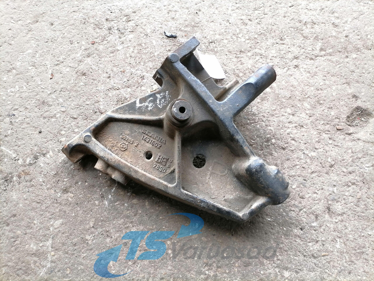 Scania Front bumper carrier 1431602 - Parachoques para Camión: foto 1 Scania Front bumper carrier 1431602 - Parachoques para Camión: foto 1
