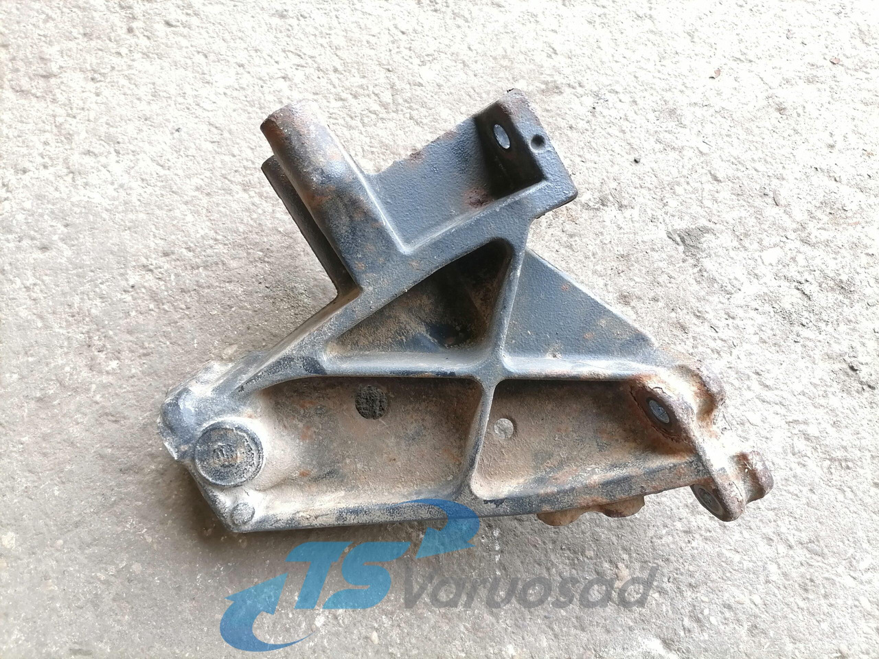 Scania Front bumper carrier 1431602 - Parachoques para Camión: foto 3 Scania Front bumper carrier 1431602 - Parachoques para Camión: foto 3