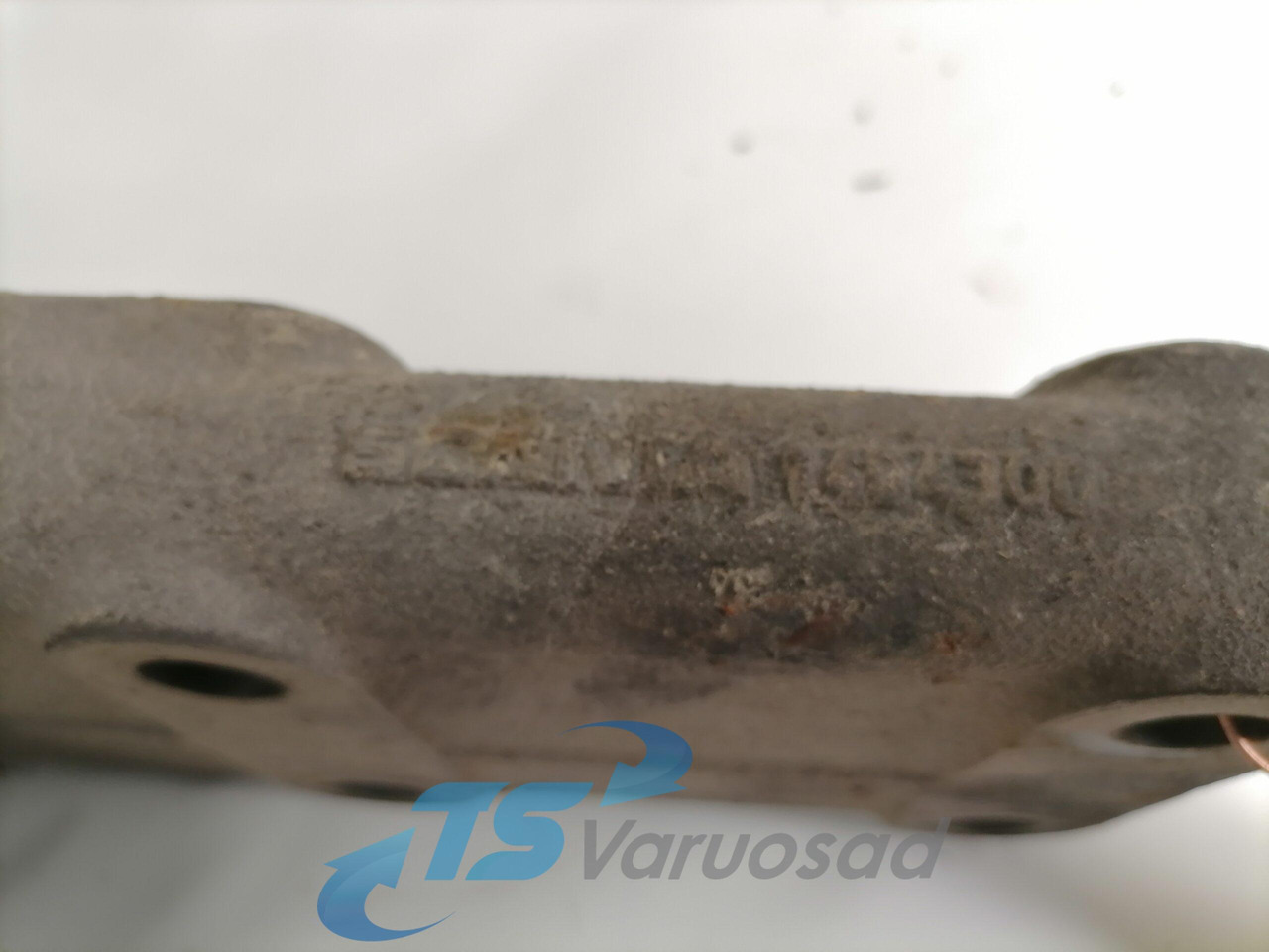 Scania Gearbox bracket 1404300 - Caja de cambios y piezas para Camión: foto 2 Scania Gearbox bracket 1404300 - Caja de cambios y piezas para Camión: foto 2