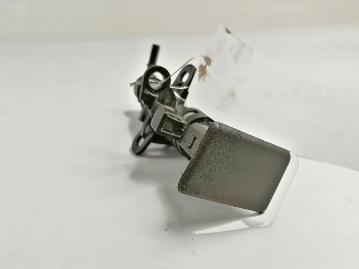 Scania Headlight washer system 1883637 - Limpiaparabrisas para Camión: foto 4 Scania Headlight washer system 1883637 - Limpiaparabrisas para Camión: foto 4