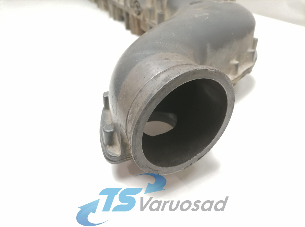 Scania Intake mainfold 1493717 - Colector de admisión para Camión: foto 3 Scania Intake mainfold 1493717 - Colector de admisión para Camión: foto 3