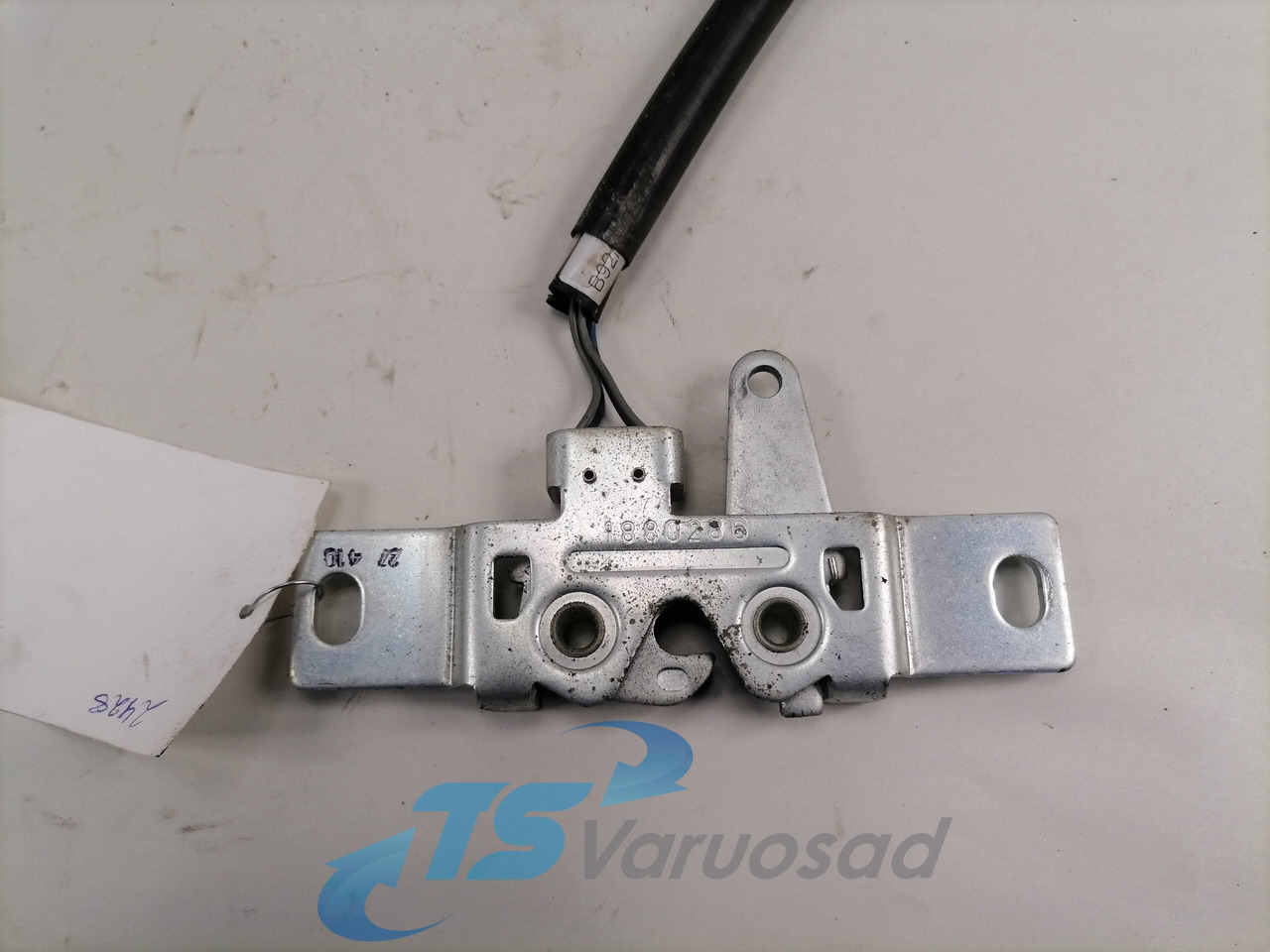 Scania Kabiini küljeluugi lukusti 1880286 - Pieza universal para Camión: foto 4 Scania Kabiini küljeluugi lukusti 1880286 - Pieza universal para Camión: foto 4