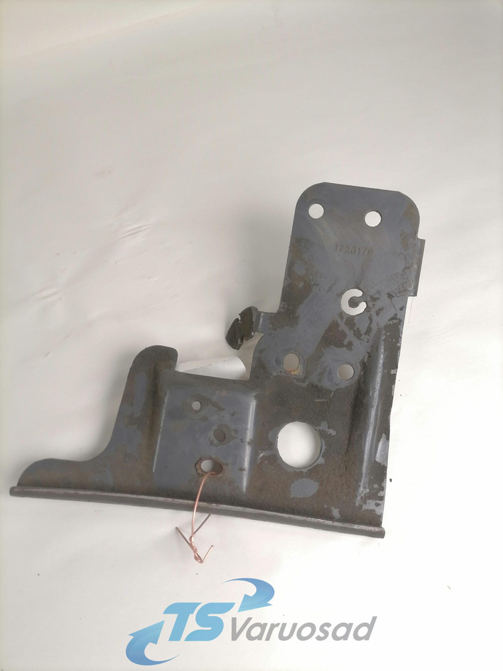 Scania Mudguard bracket 1723176 - Pieza universal para Camión: foto 2 Scania Mudguard bracket 1723176 - Pieza universal para Camión: foto 2