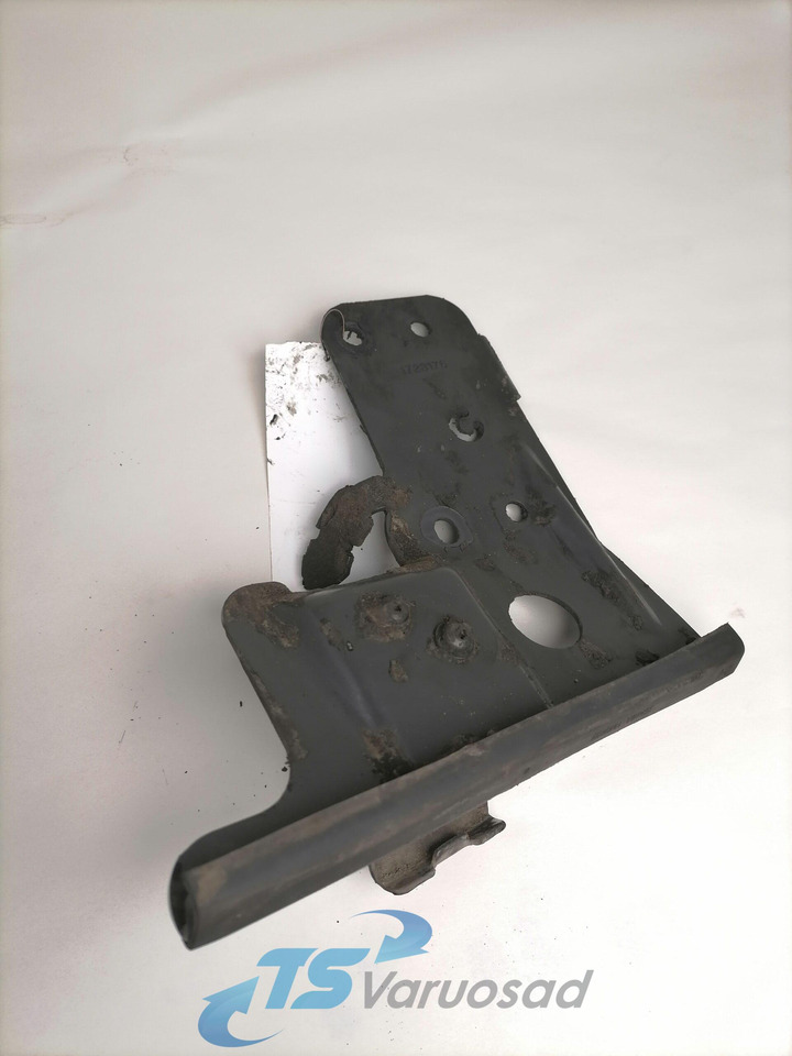 Scania Mudguard bracket 1723176 - Pieza universal para Camión: foto 3 Scania Mudguard bracket 1723176 - Pieza universal para Camión: foto 3