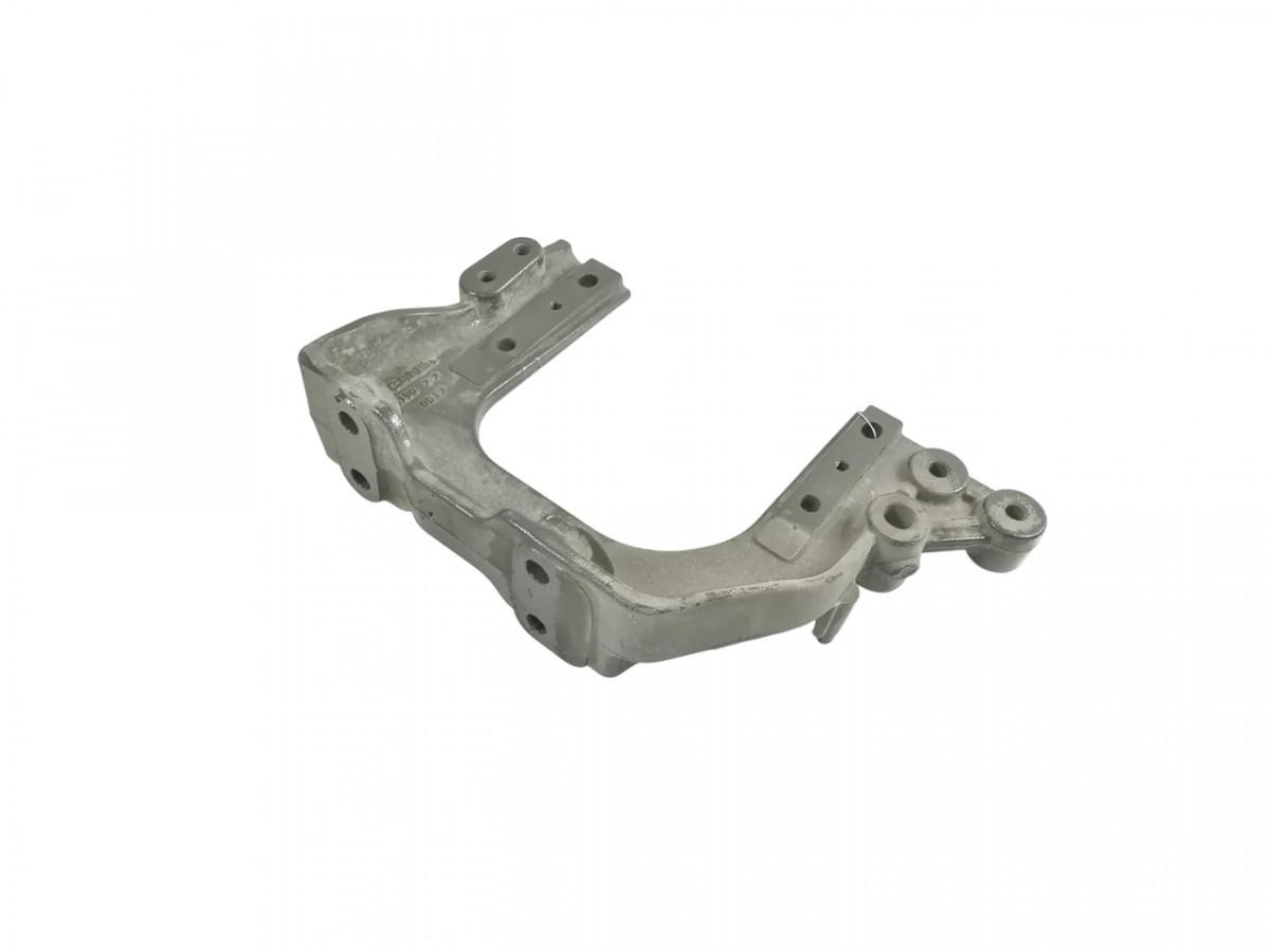 Scania Mudguard bracket 2356049 - Pieza universal para Camión: foto 1 Scania Mudguard bracket 2356049 - Pieza universal para Camión: foto 1