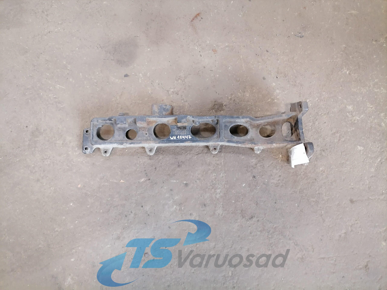 Scania Muffler carrier 1541006 - Silenciador para Camión: foto 1 Scania Muffler carrier 1541006 - Silenciador para Camión: foto 1