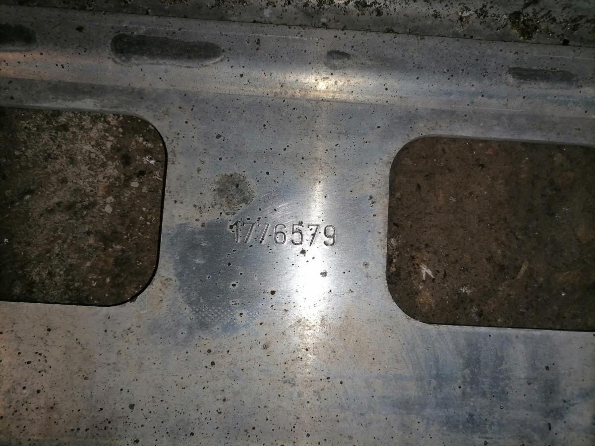 Scania Muffler cover 1776579 - Silenciador para Camión: foto 5 Scania Muffler cover 1776579 - Silenciador para Camión: foto 5