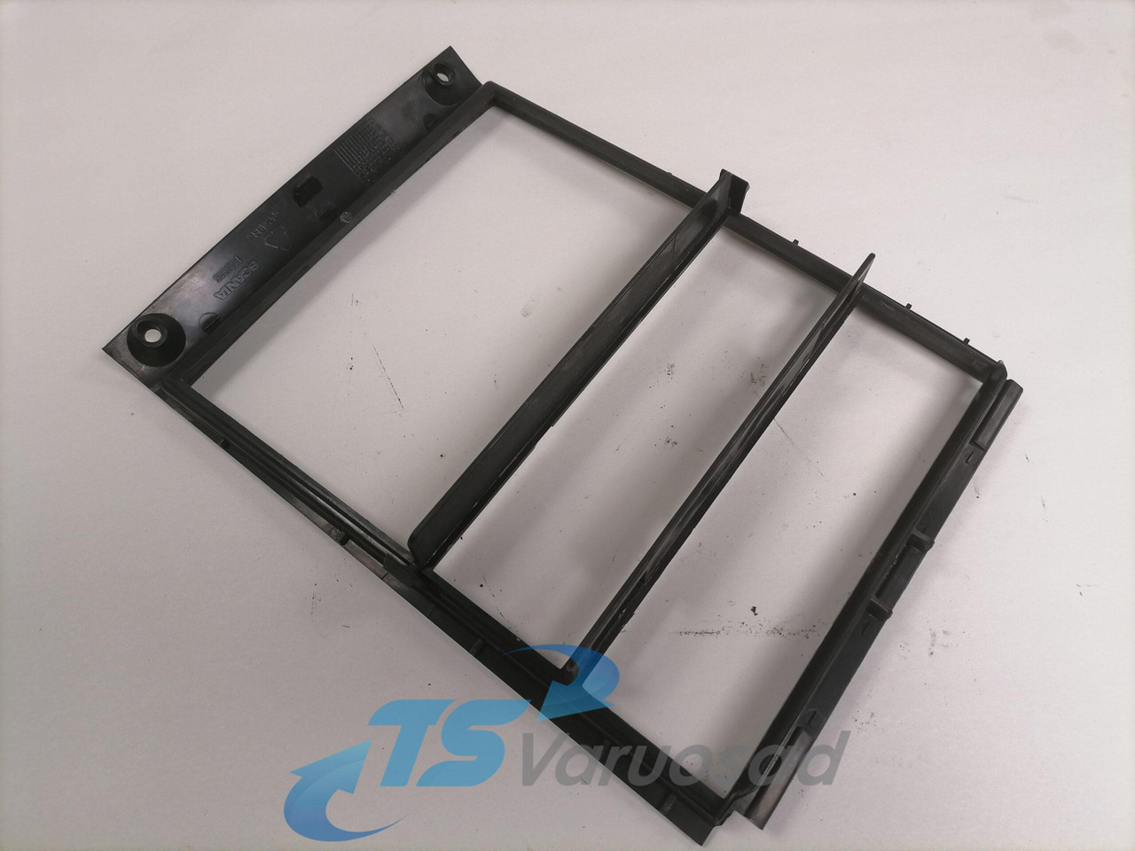 Scania Plastic cover 1425835 - Pieza universal para Camión: foto 2 Scania Plastic cover 1425835 - Pieza universal para Camión: foto 2