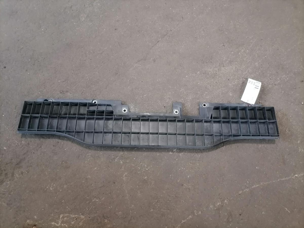 Scania Radiaatori plastik 2390544 - Pieza universal para Camión: foto 3 Scania Radiaatori plastik 2390544 - Pieza universal para Camión: foto 3
