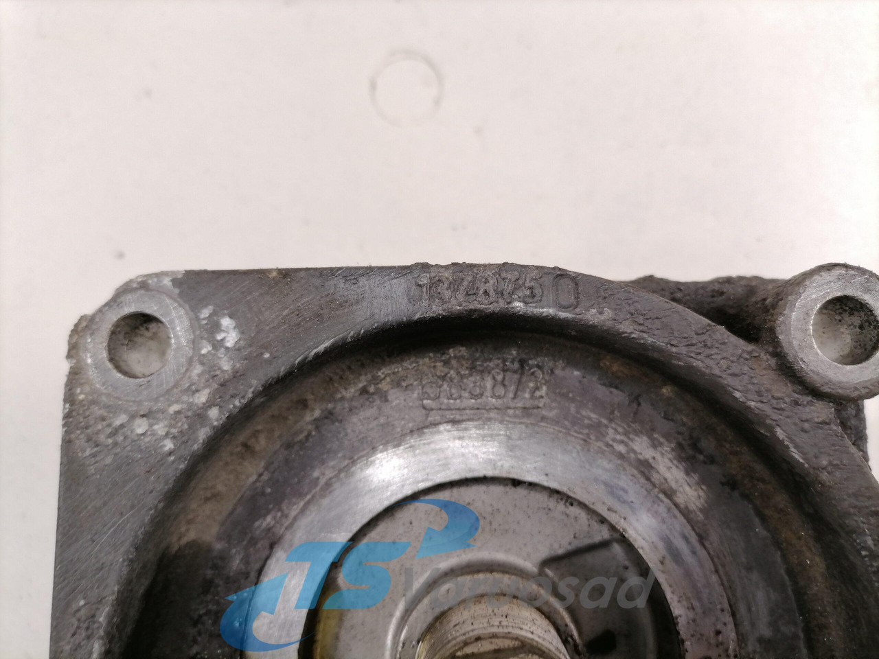 Scania Rear axel oil filter holder 1878844 - Eje y piezas para Camión: foto 2 Scania Rear axel oil filter holder 1878844 - Eje y piezas para Camión: foto 2