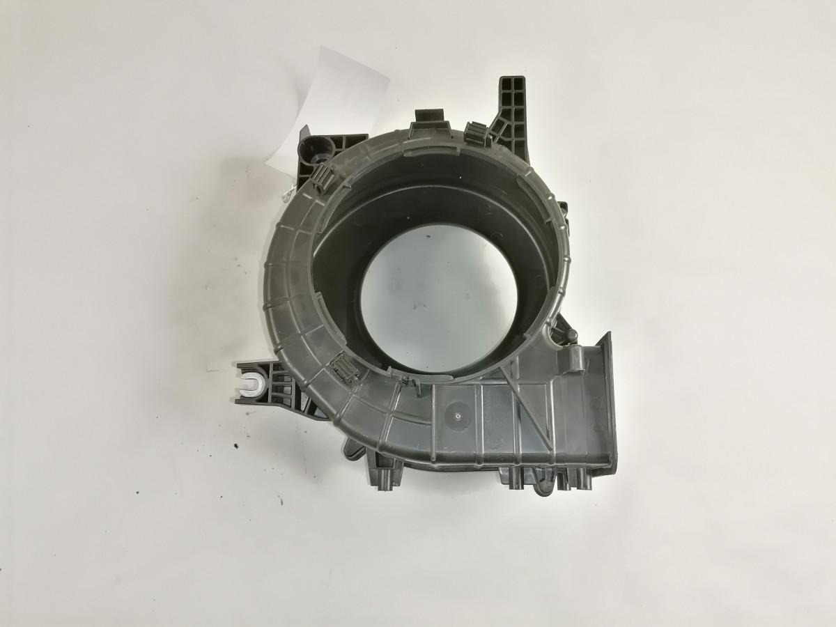 Scania Salongisoojenduse ventilaatori korpus 2301516 - Calefacción/ Ventilación para Camión: foto 3 Scania Salongisoojenduse ventilaatori korpus 2301516 - Calefacción/ Ventilación para Camión: foto 3