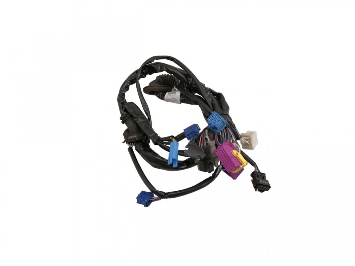 Scania Ukse juhtmestik 2243881 - Puerta y piezas para Camión: foto 1 Scania Ukse juhtmestik 2243881 - Puerta y piezas para Camión: foto 1