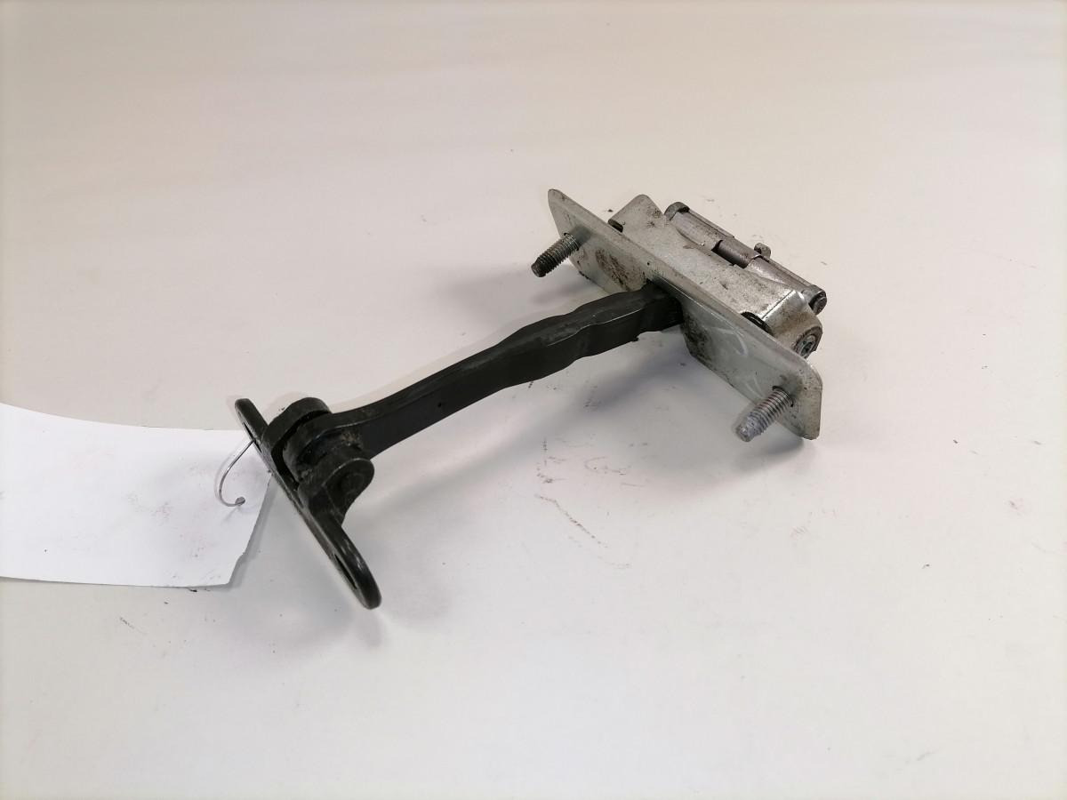 Scania Uksepiiraja 2045107 - Puerta y piezas para Camión: foto 2 Scania Uksepiiraja 2045107 - Puerta y piezas para Camión: foto 2